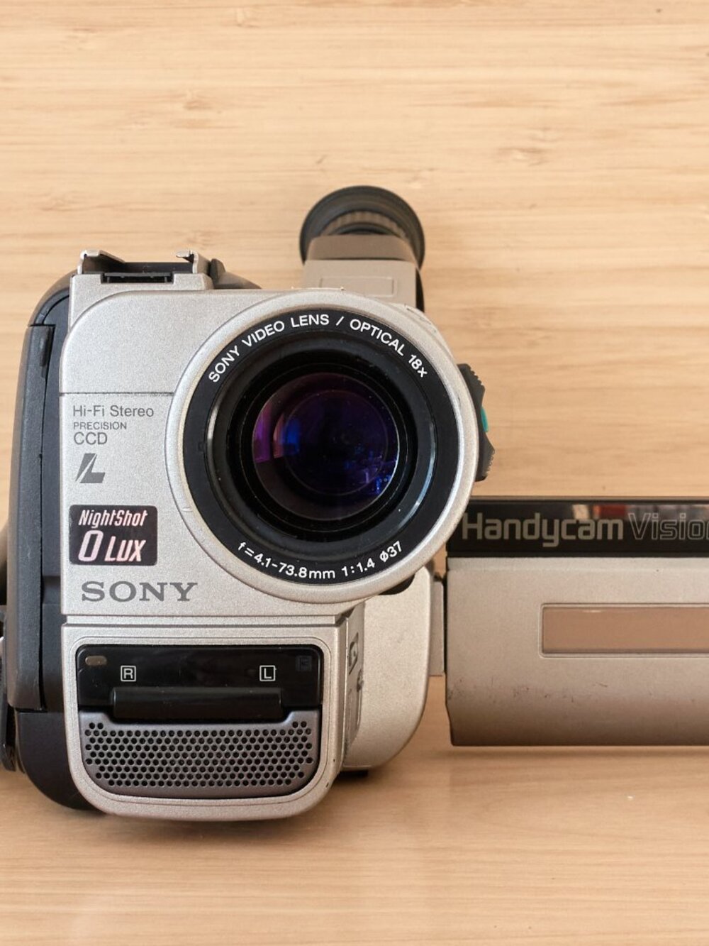 Sony Handycam Vision CCD-TRV65 Hi8 Video8 Camcorder, Made in Japan